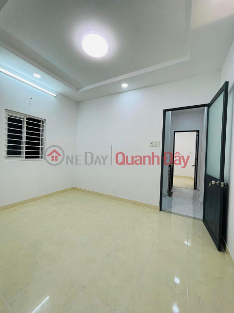 "Separate house for sale with car parked in front of the house 38m3 3.9 x 9.9 Au Duong Lan, Ward 3, District 8, price 5.05 billion" _0