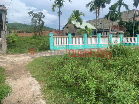 Need to sell urgently a plot of land exactly 50m from the National Highway, 10m wide, price only 4xx located in the residential area _0