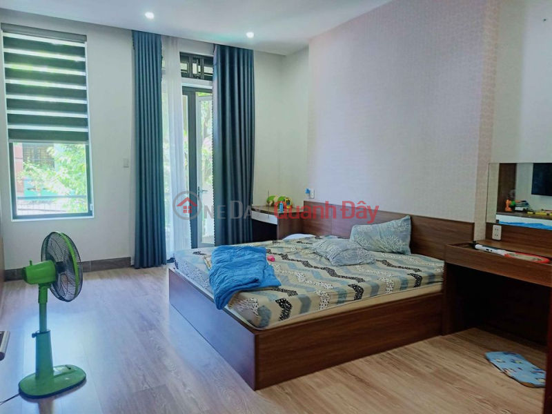 Property Search Vietnam | OneDay | Residential | Sales Listings | in front of the house is large - otoo 7 seats back to the door - 5m cars avoid - absolute security - the house needs to be