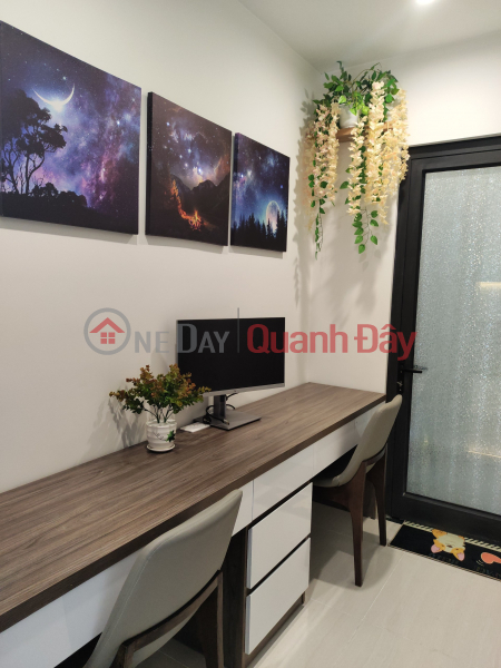 Property Search Vietnam | OneDay | Residential, Rental Listings | APARTMENT FOR RENT 2 BEDROOM, 2 TOILET, 1 BEAUTIFUL VIEW, LUXURY FURNITURE, REASONABLE PRICE AT VINHOMES OCEAN PARK