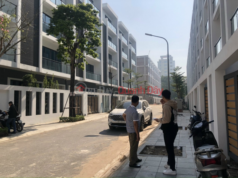 Property Search Vietnam | OneDay | Nhà ở | Niêm yết bán Hoàng Quốc Việt 100m2 5 tầng xây mới mt5m, 2 thoáng, ô chờ thang máy, ô tô tránh chỉ 16.3 tỷ