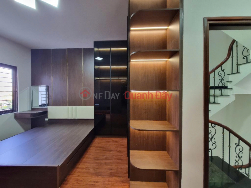 Property Search Vietnam | OneDay | Residential | Sales Listings | House for sale, 5th floor, lane 268 Ngoc Thuy. Nice interior, car parking at door, park view, price over 5 billion, negotiable. Contact: 0936123469