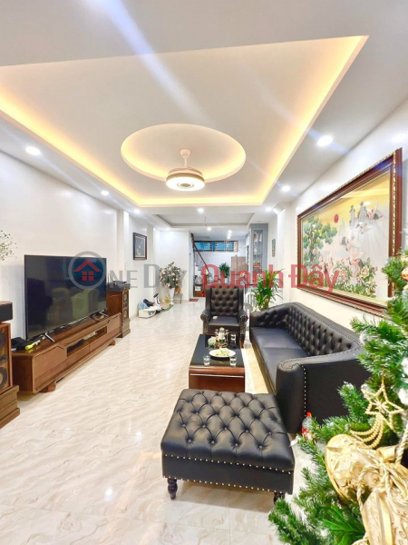 Property Search Vietnam | OneDay | Residential Sales Listings House for sale in lane 97 Van Cao. HAVE GARA, CAR WITH DOORS. 55m2. Swinging truck lane. As cheap as for 7.32 billion VND