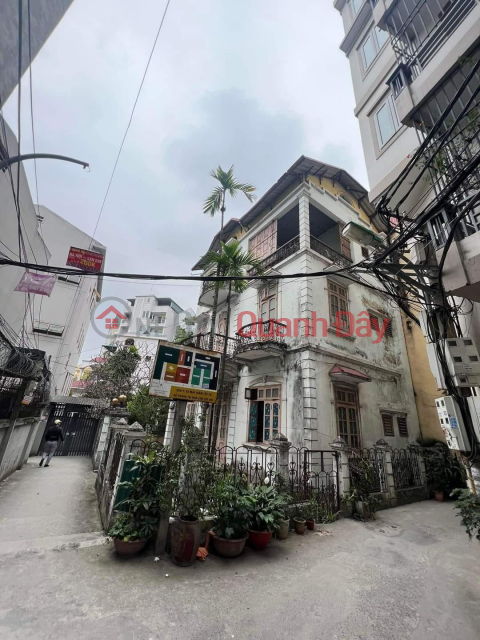 Old Villa for sale in Ho Tung Mau alley DT:161M2 Mt:11.5m open corner house. Investment in construction is too reasonable _0