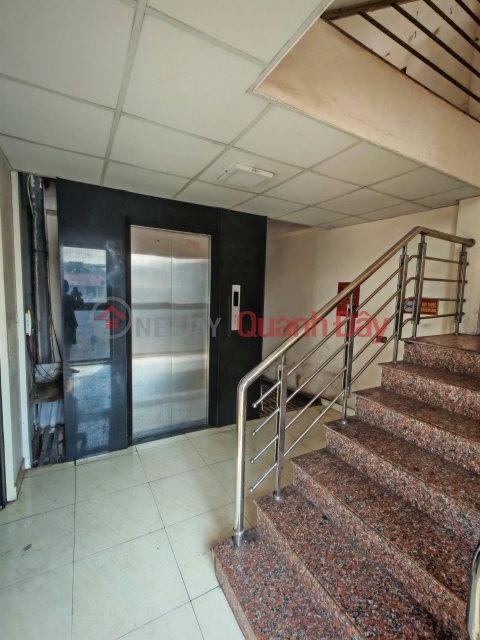 Cho thuê nhà ngõ 647 Lĩnh Nam, 75m2 x7 tầng, thông sàn, có thang máy VP, TT đào tạo _0