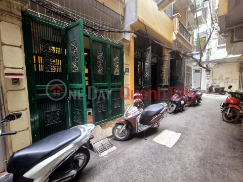 Prime location, subdivided house, car parking at the door, alley leading to Cau Giay, Quan Hoa, Duong Quang Ham, Nguyen Khanh Toan... _0