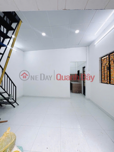 House for sale on Hoang Dieu Street, District 4, 1 ground floor, 2 floors, 20m from Hoang Dieu Street, Price Slightly Over 3 Billion. Sales Listings