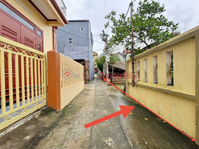 Selling 345m2 of land in Phu Tri village, Kim Hoa, Me Linh. 15m wide frontage, divided into 3 beautiful lots. Car parking Sales Listings