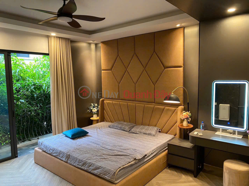 đ 3.5 Billion PHAP VAN TRAN THU DO CENTER, UNDERGROUND BUS STATION, 2 SIDES, OPEN, WIDE SIDEWALK, BUSINESS 50m2 ONLY 3.5 BILLION.