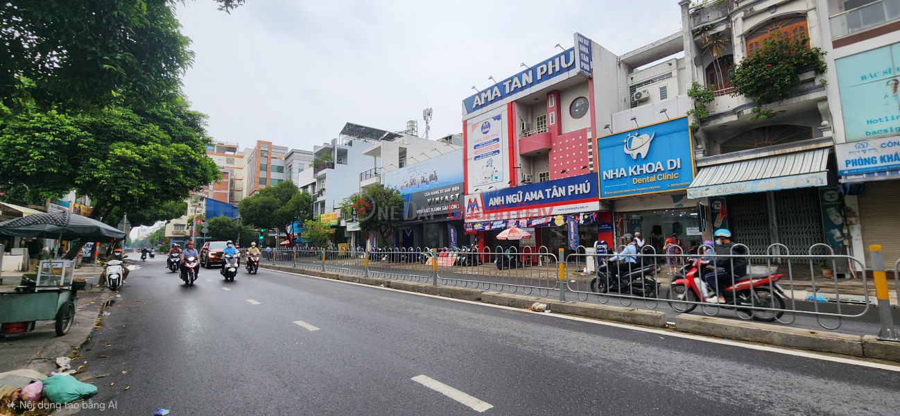 Property Search Vietnam | OneDay | Residential | Rental Listings | House for rent on Nguyen Son Street, 80m², 4 floors, 29 million VND - near the intersection, in a commercial area.