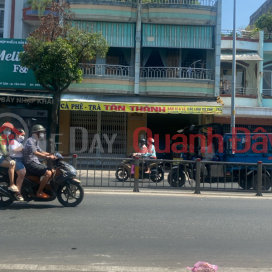 Cà phê - Trà Tân Thành - 252 Hòa Bình,Tân Phú, Việt Nam