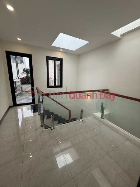đ 7.6 Billion, Beautiful house on Vu Xuan Thieu street, 51m2, fully furnished, slightly over 7 billion VND.