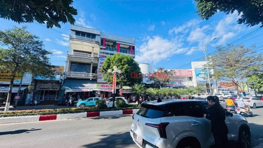 đ 7,5 tỷ CHÍNH CHỦ CHUYỂN NHƯỢNG NHÀ MẶT TIỀN TRUNG TÂM TP. PLEIKU – VỊ TRÍ VÀNG Kinh Doanh