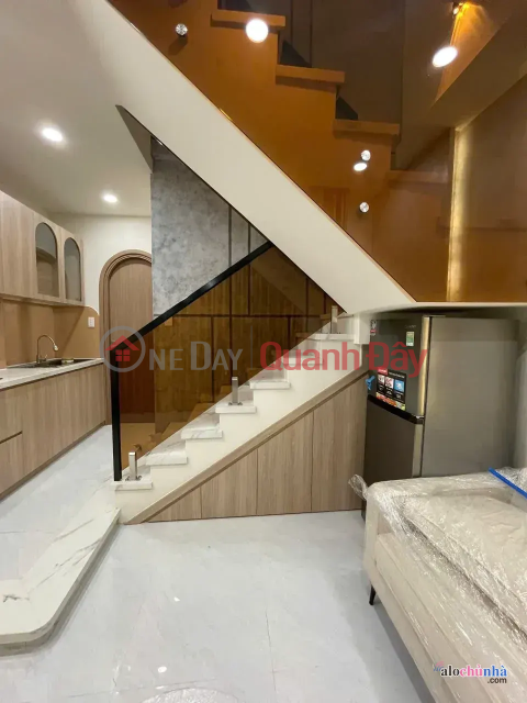 BÁN NHÀ TRUNG TÂM QUẬN 1 - 6,2 TỶ - 30,8M2 _0