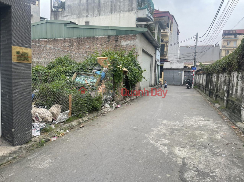 The owner needs to sell a beautiful plot of land in Group 5, Phuc Dong, Long Bien, Hanoi Sales Listings
