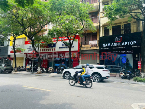 LE THANH NGHI RARE HOUSE FOR SALE A SUPER PRODUCT STREET FRONT HOUSE.<br \/><br \/> PRIME LOCATION, 2-WAY ROAD WITHOUT OBSTRUCTIONS _0