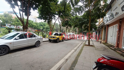 Selling an old, privately-built, 3-story house in Long Bien, near Vinh Tuy Bridge, Tram Street, Long Bien. _0