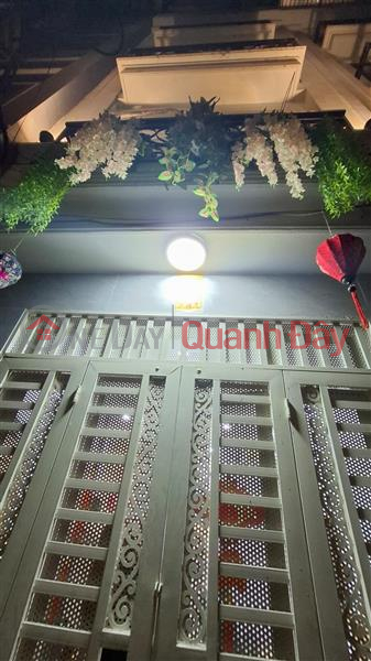 HOUSE FOR SALE AT 300 NGUYEN XIEN-TRIEU KHUC-5 FLOORS-CAR-2 OPEN-PRICE 6.56 BILLION Sales Listings