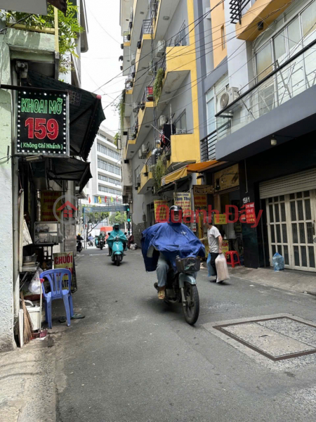 Property Search Vietnam | OneDay | Residential, Sales Listings | House for sale in 6m alley on Hoang Van Thu Street, Phu Nhuan, area 4.5 x 11m, 5 floors, 5 bedrooms, price 14 billion.