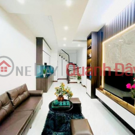 NHÀ ĐẸP ĐÓN TẾT 5 TẦNG DT:35M2 3 P .NGỦ MT: 3,5M GIÁ: 4.385 TỶ NGÃ TƯ SỞ GẦN ÔTÔ GẦN PHỐ TRUNG TÂM ROYACITY _0