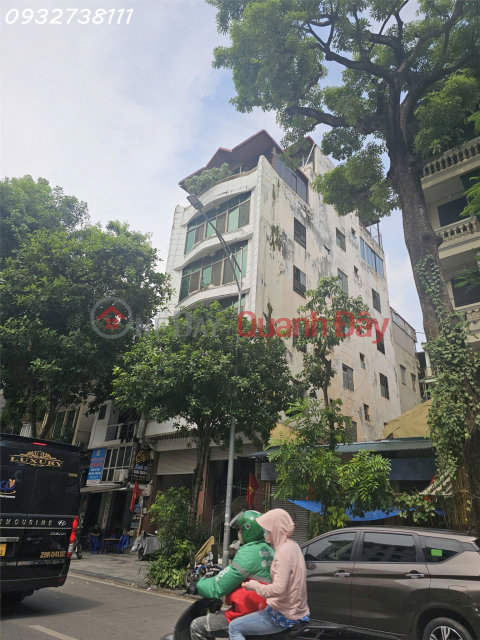 House for sale in Phung Hung alley, Hoan Kiem, 102m2, 3 floors, 3 bedrooms, Red book, price 92 billion. Contact: 0932738111 _0
