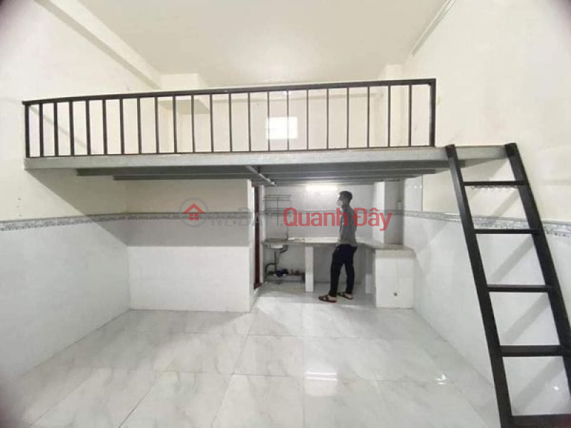 đ 3 Million/ month, Empty room with high attic as shown in the picture