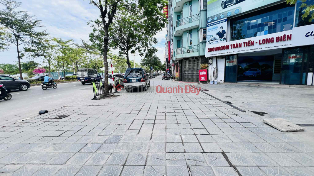 Property Search Vietnam | OneDay | Residential | Sales Listings | Beautiful house in Co Linh, 90m x 4 floors, 5m frontage, 2 sidewalks, cars can avoid and park