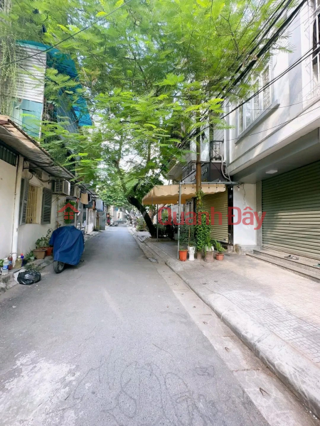 Property Search Vietnam | OneDay | Residential Sales Listings House for sale C4 Ta Quang Buu alley Dt: 22m Mt: 5.3m The house is located in the center of Bach Khoa area, 30m from Ta Quang Buu street