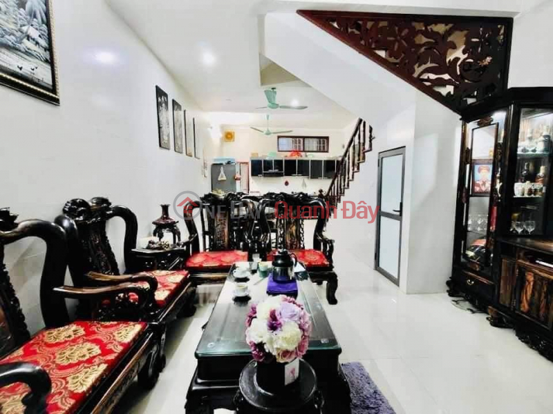 Property Search Vietnam | OneDay | Residential | Sales Listings 65m Front 4.3m Nhon 7 Billion Nguyen Ngoc Vu Cau Giay Street. Cars Parked Day and Night. Solid Home Builder. Taste