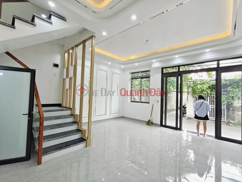 Selling a newly built house facing alley 2 Trung Luc, area 43m 4 floors PRICE 4.2 billion cars parked at the door Sales Listings