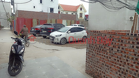 Selling land on alley 47 Khuc Thua Du, area 49m PRICE 2.35 billion cars passing by _0