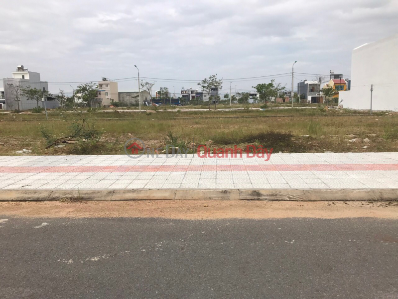 Urgent sale of land lot on Hoi Kieng street 33 Hoa Quy riverside urban area Dong No-110m2-Price only 3 billion-0901127005.