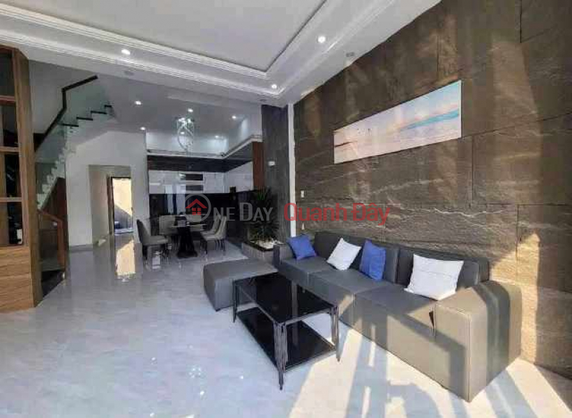 Nhà đẹp ngay trung tâm Niêm yết bán (PHAMNGUYENMINHKHANH-384025129)