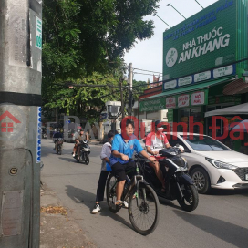 SUPER Hot at Dai Mo 5 steps to the main street, 2 cars avoid each other, very busy business _0