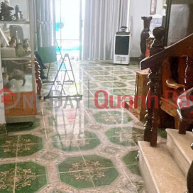 Kẹt tiền, bán rẻ căn nhà lầu KDC B5, Tân Hiệp, đường nhựa 6m, rẻ hơn giá đất _0