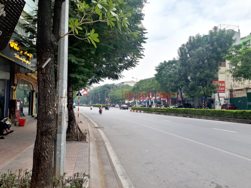 đ 45 Billion, Nguyen Van Cu Street, Soccer Sidewalk, Area 200m², MT6m, Hang Hiep.