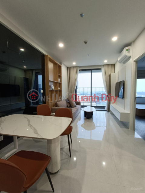 Chính chủ cần tiền cần bán căn hộ 72m2, full nội thất, chung cư The Emerald Golf View Thuận An _0