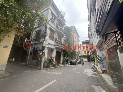 House for sale in C4, Viet Hung center, 48m x 4m, car accessible, over 8 billion, negotiable. Contact 0936123469 _0