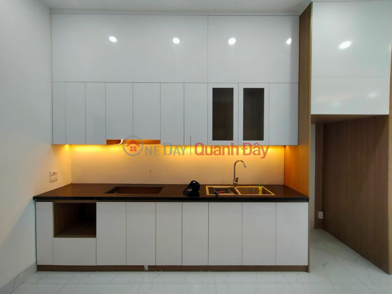 Property Search Vietnam | OneDay | Nhà ở, Niêm yết bán, Cần Bán nhà 35m 5T NGô Gia Tự, Long Biên, oto ,KD, nhỉnh 3ty .