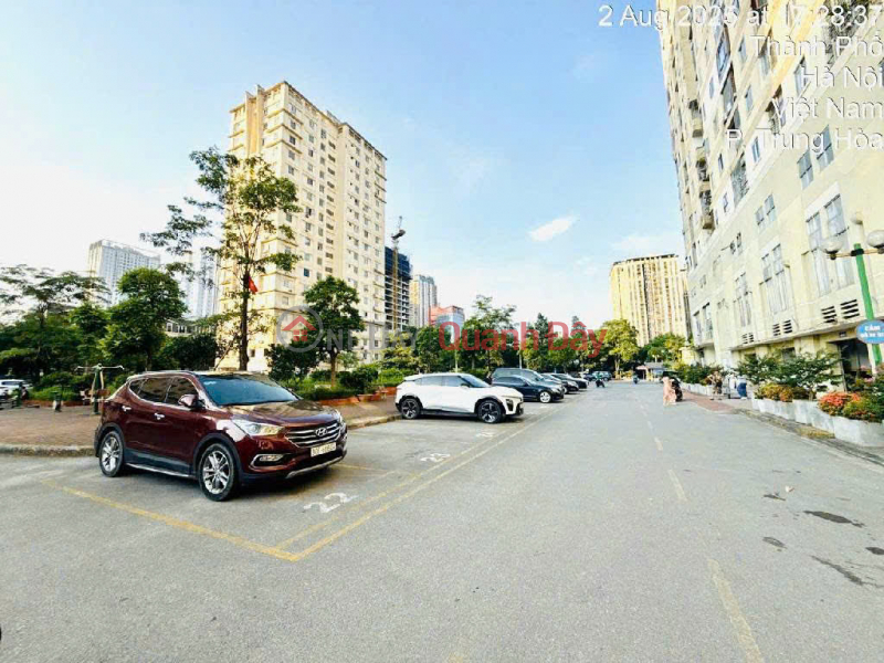 CHUNG CƯ CẦU GIẤY- NHÀ THIẾT KẾ HIỆN ĐẠI - Ô TÔ CHẠY VÒNG QUANH - 3PN - 2WC - 2 BAN CÔNG - TIỆN ÍCH XUNG Niêm yết bán