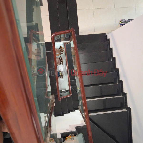 đ 6 tỷ, CHỈ 6 TỶ – NHÀ 4 TẦNG KIÊN CỐ – 5PN – SÁT PHỐ CỔ HOÀNG DIỆU – TT HẢI CHÂU, ĐÀ NẴNG