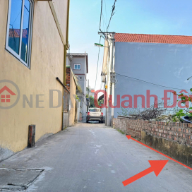 Bán đất thôn Chi Đông 2, xã Quang Minh. Đất vuông vắn, oto đỗ. Thoáng 2 mặt trước – sau _0