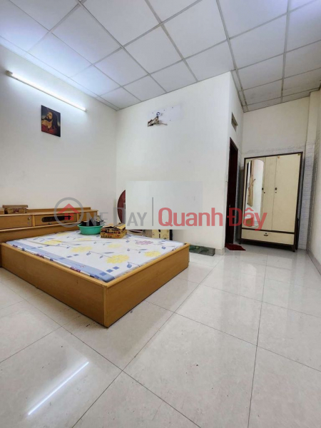đ 18 Million/ month, PLACE LOCATED NEAR SCHOOL, WITH BEDROOM AND KITCHEN
