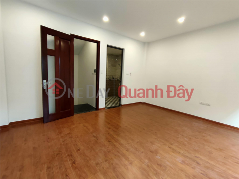 Nhà mới xây Đàm Quang Trung Long Biên 45m2 6 tầng mt 4m _0