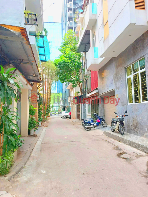 House for sale on LANG HA ALLEY, Ba Dinh. Alley frontage for cars, bustling business. Area 50m2, 5 floors, frontage 4.2m _0