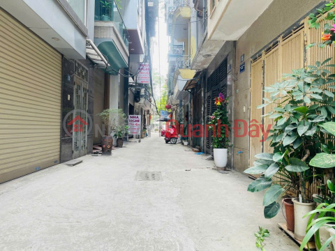 BÁN NHÀ PHẬN LÔ KINH DOANH- Ô TÔ ĐỖ CỬA Chùa Láng - Đống Đa 47/50m2 X 5Tầng 18.9 tỷ. _0