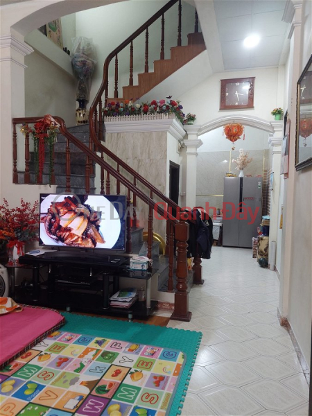 Townhouse for sale in Fort Fort Lang, Dong Da District. Book 74m Actual 93m Built 6 Floors 7m Frontage Slightly 11 Billion. Photo Commitment Sales Listings