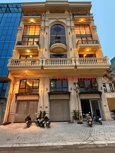 Property Search Vietnam | OneDay | Residential Sales Listings, Prime location on Long Bien street, 7 elevators, suitable for business, near Tran Hung Dao bridge.