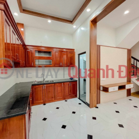 BEAUTIFUL HOUSE FOR SALE RIGHT IN QHOANG MAI, 50M4T, WIDE LANE FOR ONLY ALMOST 4 BILLION _0