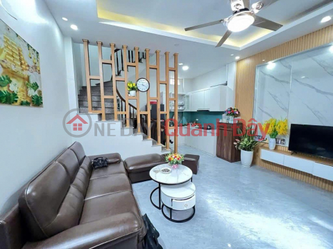 Nhà 5 tầng 30m², 3PN, Hoàng Mai - Giá 6 tỷ - Sổ đỏ chính chủ _0